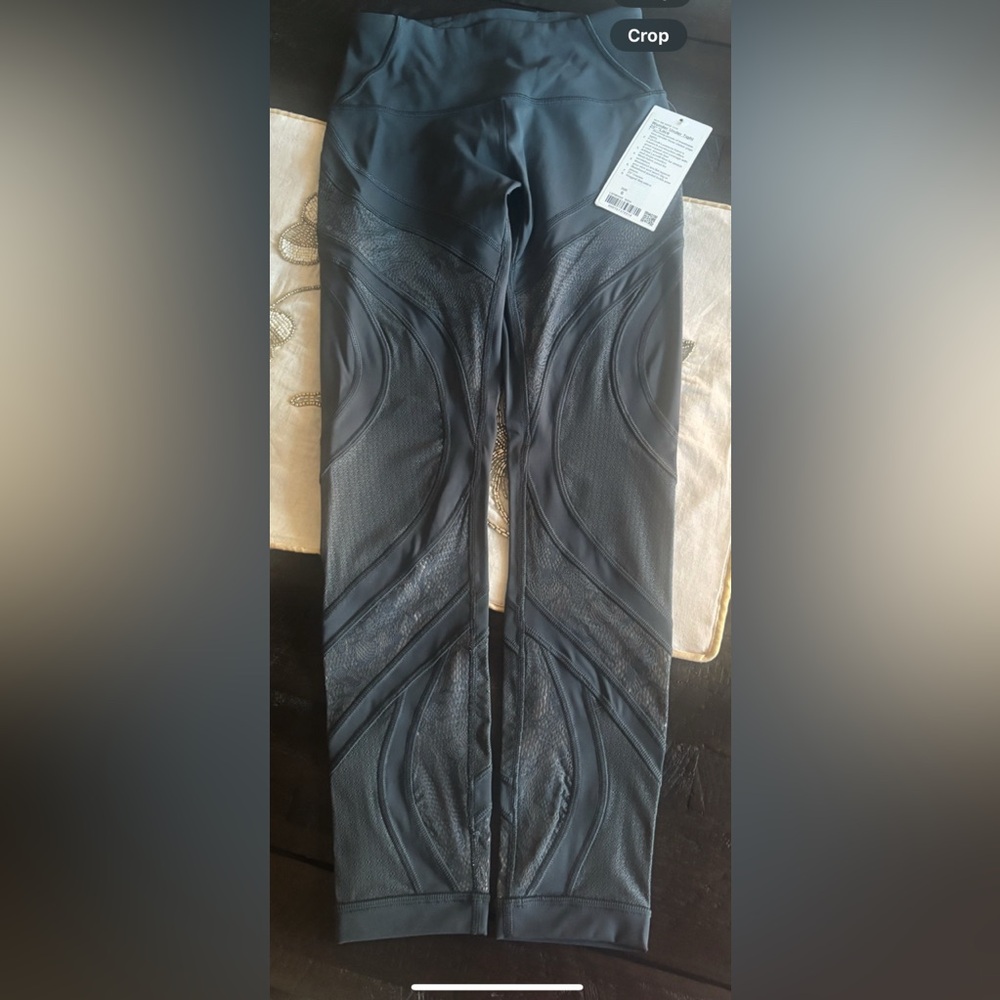 Lululemon Wunder Under 25’’ Lace Leggings Size 6